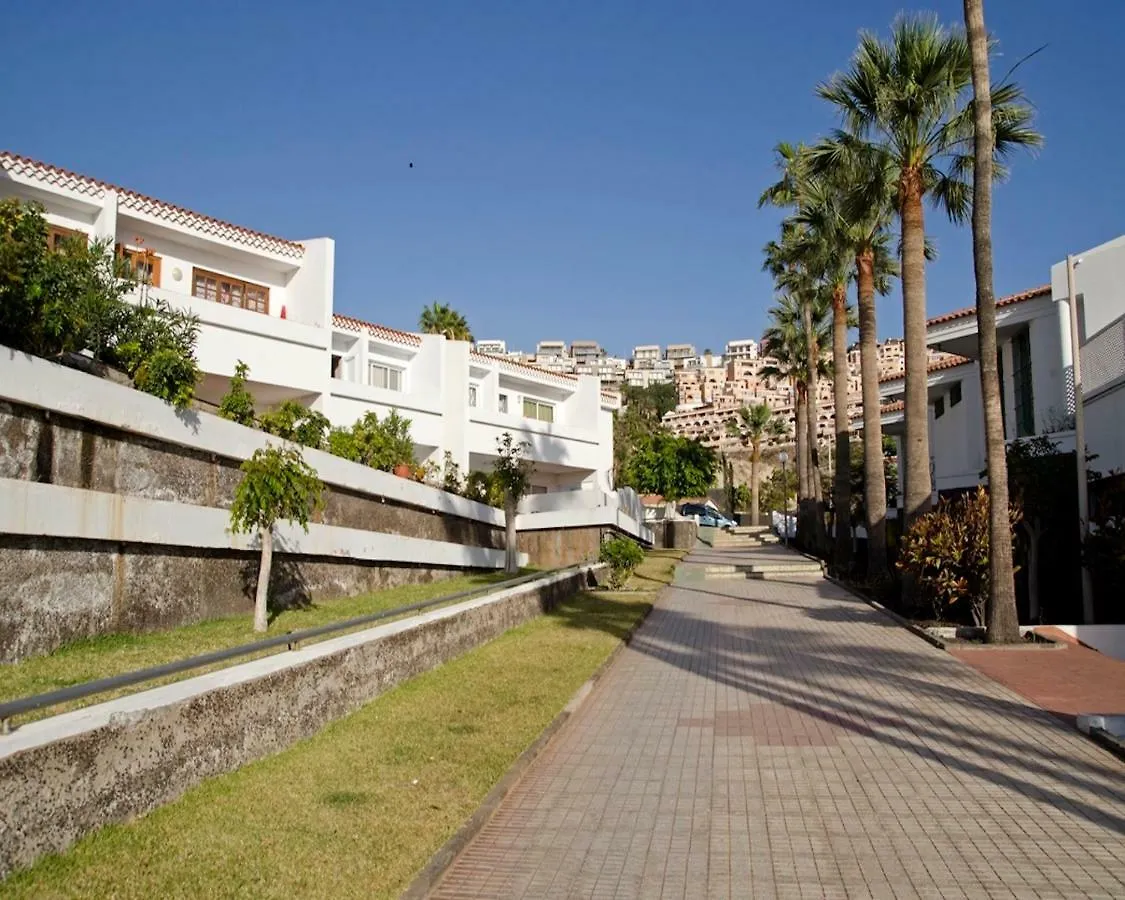 公寓 Island Village 阿德耶